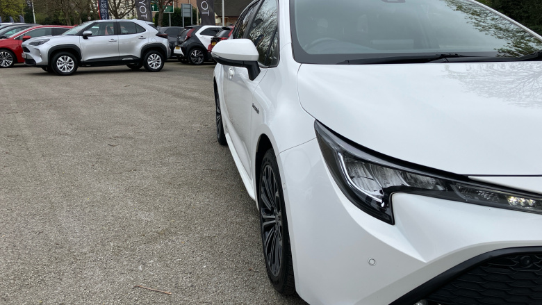 Toyota Corolla 2.0 VVT-i Hybrid Design 5dr CVT Hybrid Estate